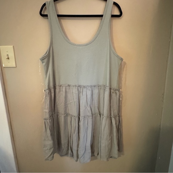 Sleeveless Tiered dress with shorts built in - Seagrass - Picture 6 of 11